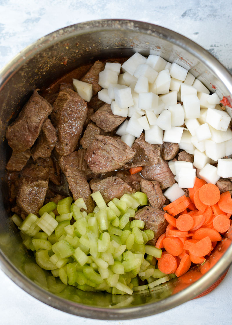 Low-Carb Vegetable Beef Soup